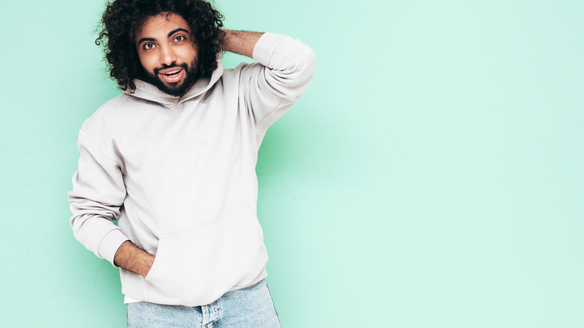 Sweat homme : les indispensables pour une garde-robe réussie